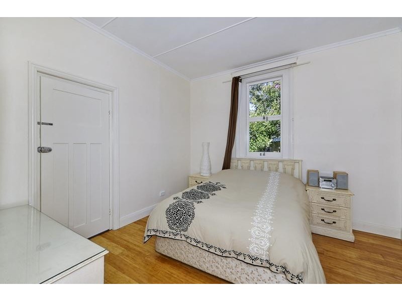 327 Pennant Hills  Rd, Pennant Hills NSW 2120