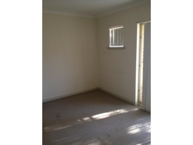 18/1-9 Eleanor St, Rosehill NSW 2142