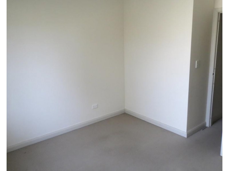 18/1-9 Eleanor St, Rosehill NSW 2142