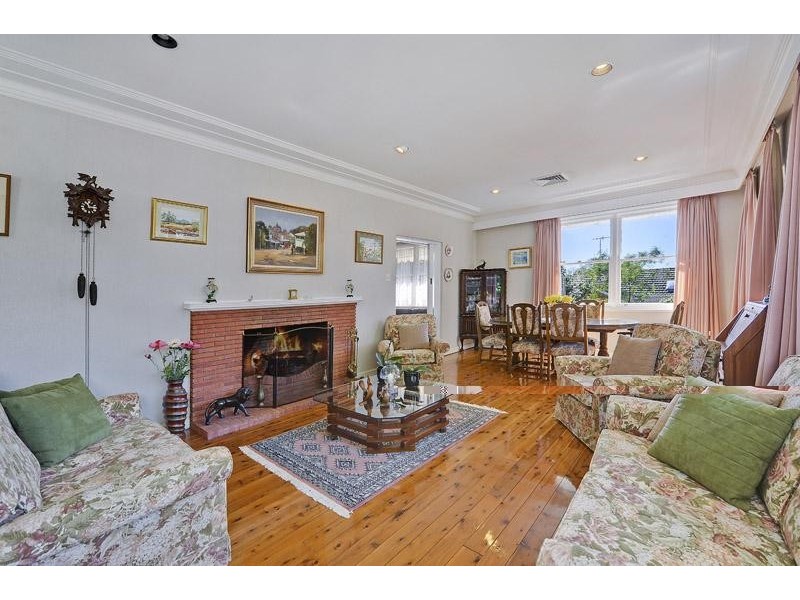 11 Werona St, Pennant Hills NSW 2120