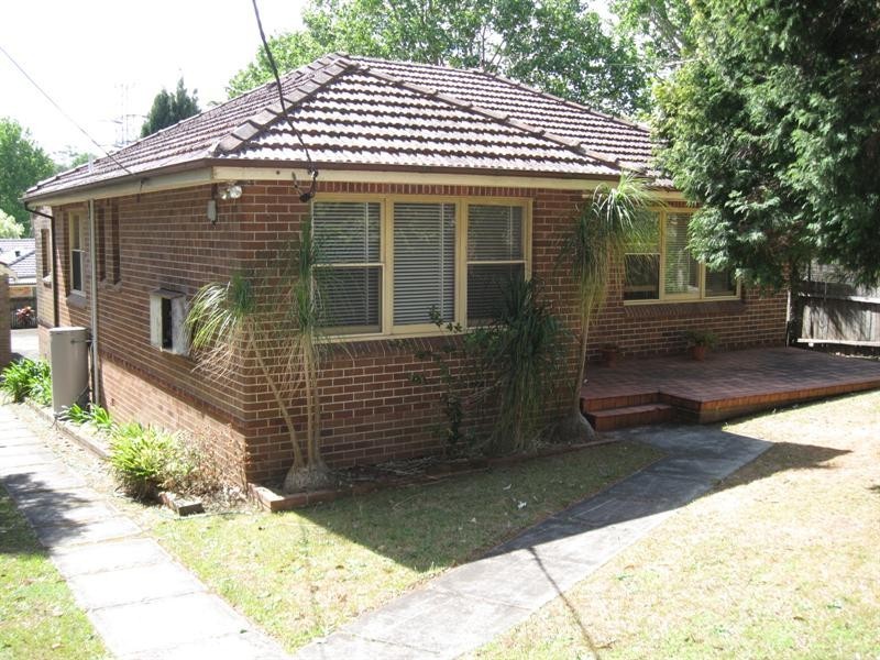 15 Vaughan Ave, Pennant Hills NSW 2120