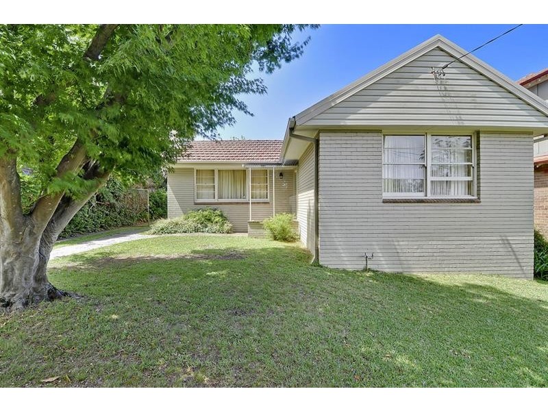 34 Hillcrest Rd, Pennant Hills NSW 2120