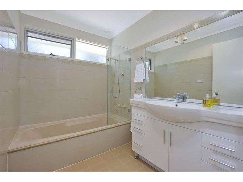 6 Azalea Gr, Pennant Hills NSW 2120