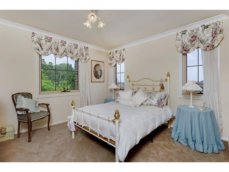 2 Earls Ct, Cherrybrook NSW 2126