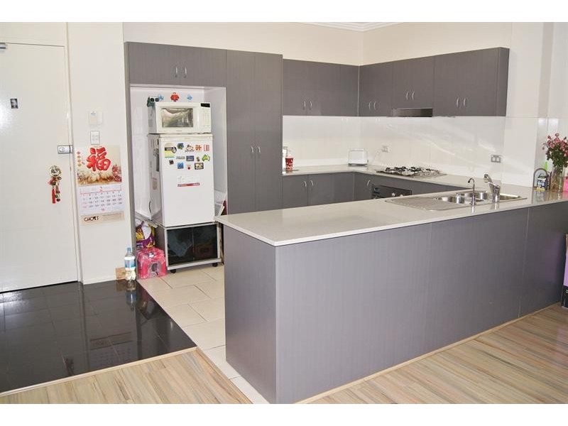 Unit 11/8 Mercer  St, Castle Hill NSW 2154