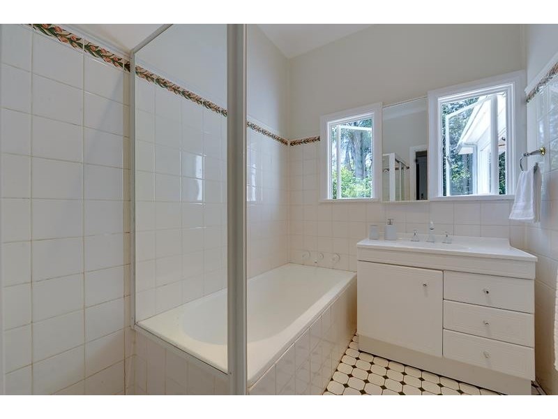 94 Hull Rd, West Pennant Hills NSW 2125