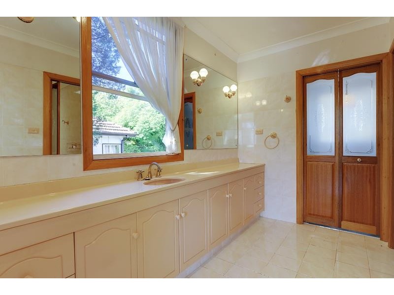 12 Fulbourne Ave, Pennant Hills NSW 2120