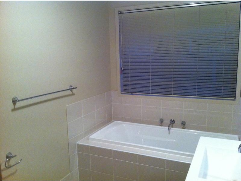 24 Lidell St, Oakhurst NSW 2761