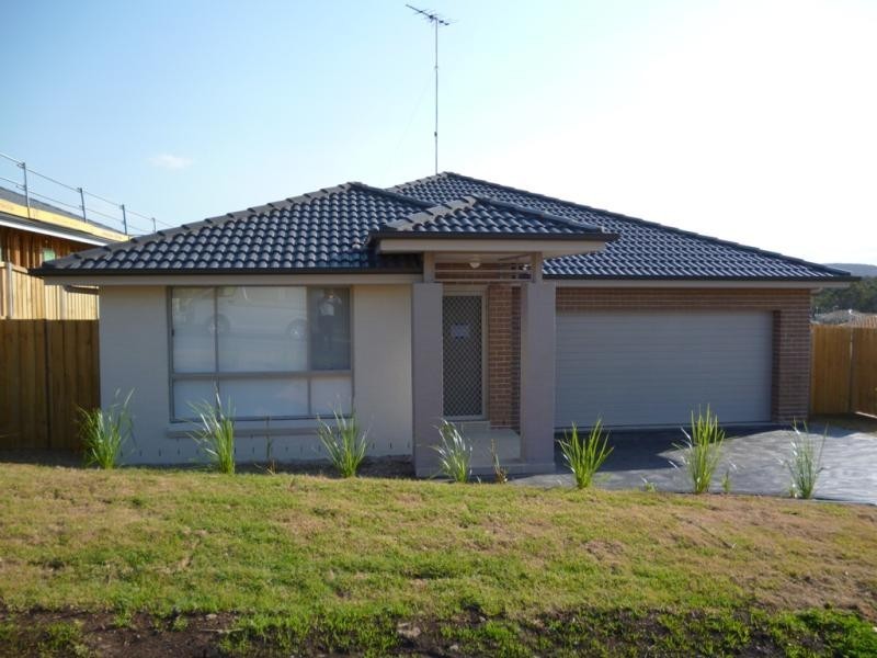 18 Rosecrea Ct, Glenmore Park NSW 2745