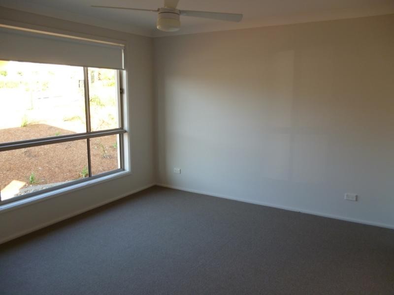 18 Rosecrea Ct, Glenmore Park NSW 2745