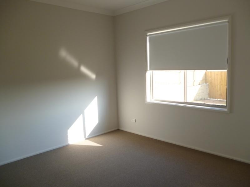 18 Rosecrea Ct, Glenmore Park NSW 2745