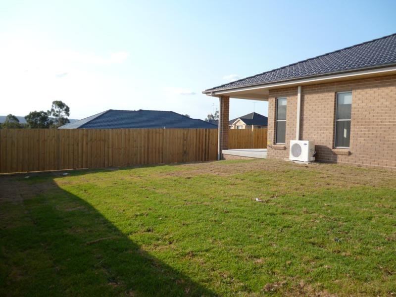 18 Rosecrea Ct, Glenmore Park NSW 2745