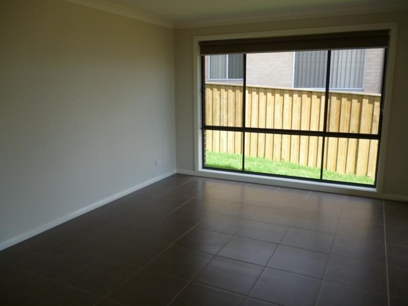 20 Adams Cct, Elderslie NSW 2570