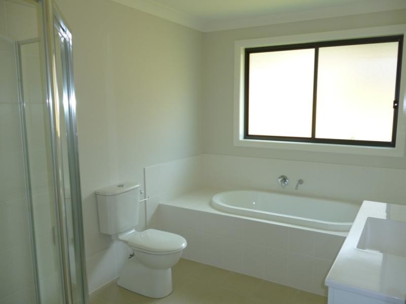 20 Adams Cct, Elderslie NSW 2570