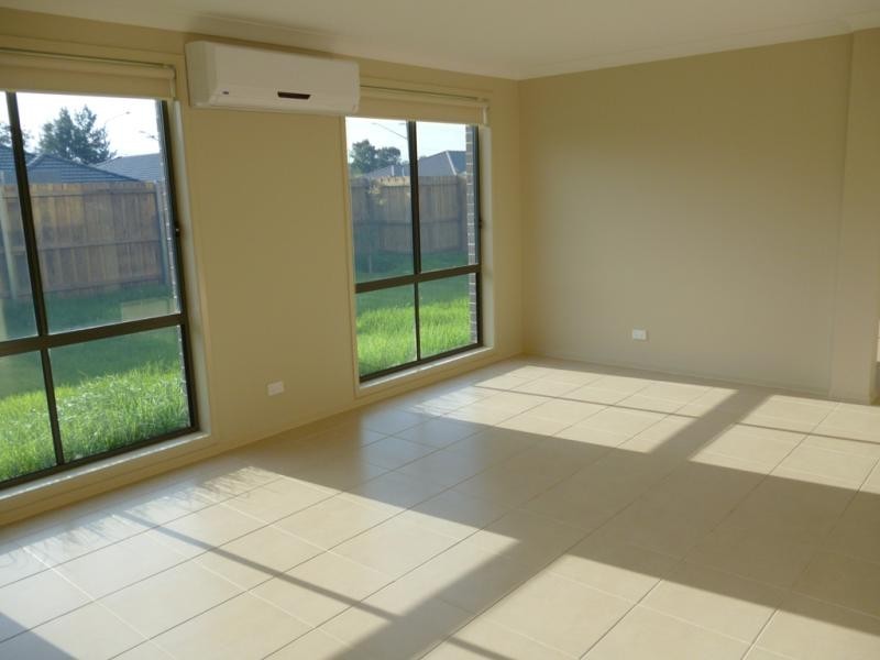 32 Lidell St, Oakhurst NSW 2761