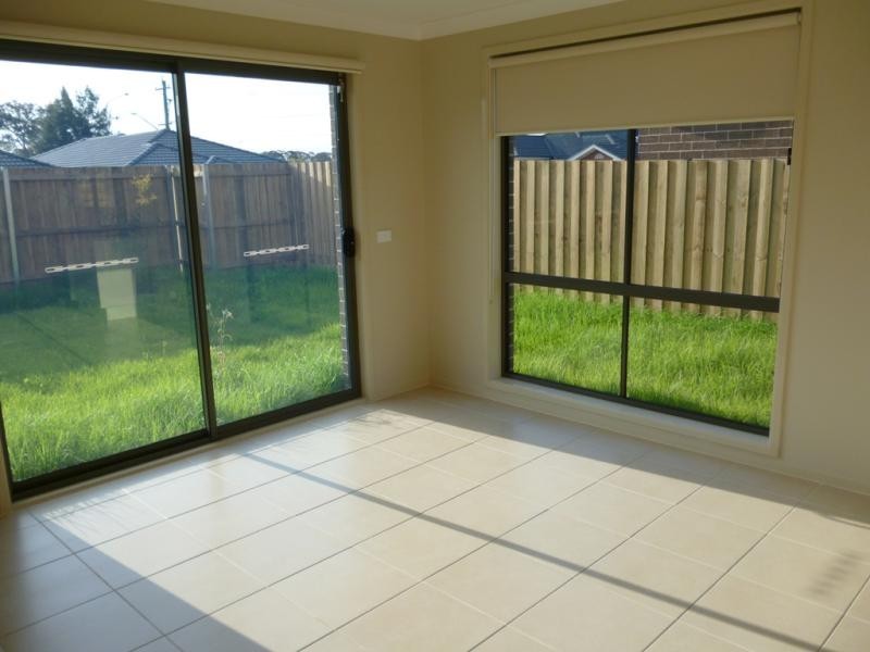 32 Lidell St, Oakhurst NSW 2761