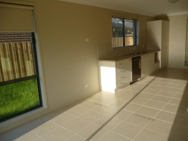 32 Lidell St, Oakhurst NSW 2761