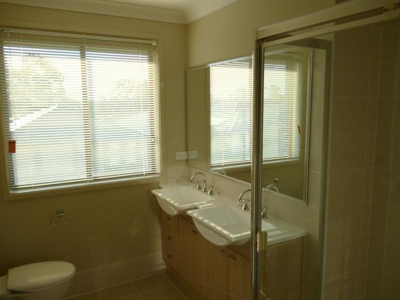 32 Lidell St, Oakhurst NSW 2761