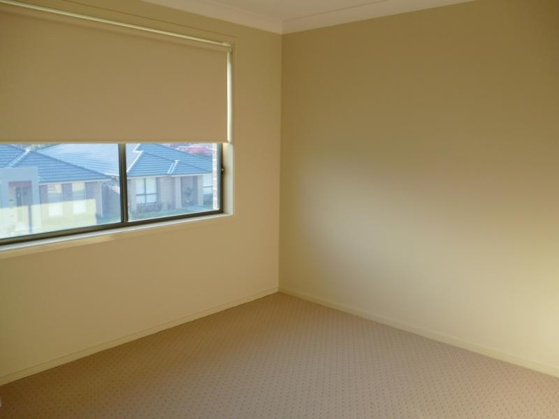 32 Lidell St, Oakhurst NSW 2761