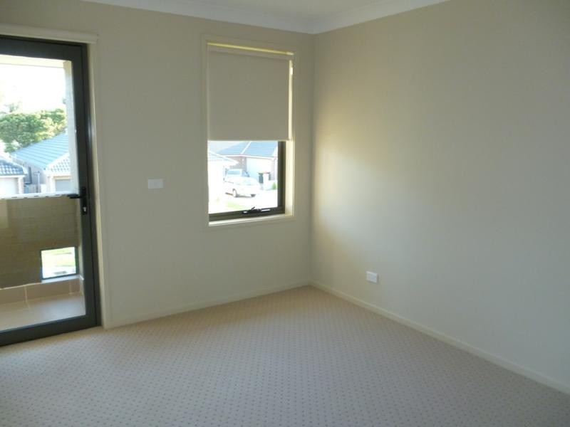 32 Lidell St, Oakhurst NSW 2761