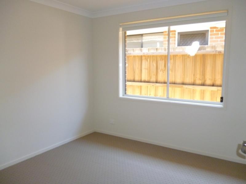 12 Lidell St, Oakhurst NSW 2761