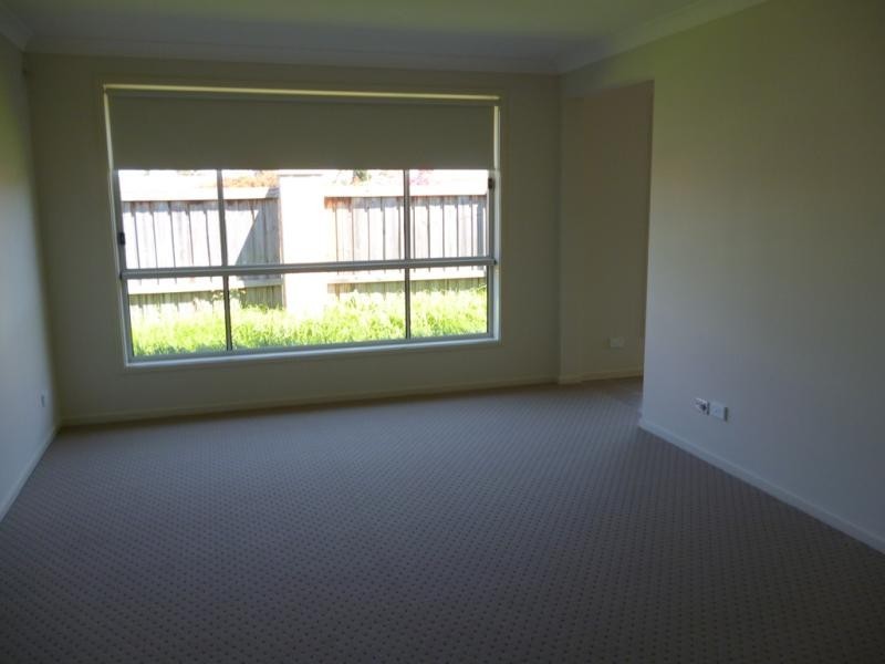 12 Lidell St, Oakhurst NSW 2761