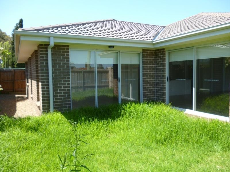 12 Lidell St, Oakhurst NSW 2761