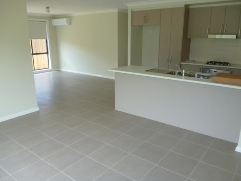 47 Adams Cct, Elderslie NSW 2570