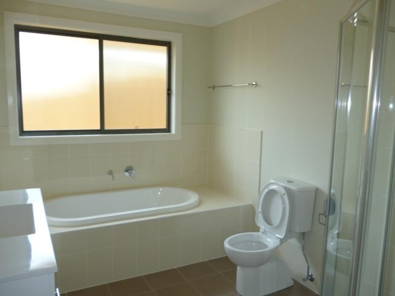47 Adams Cct, Elderslie NSW 2570