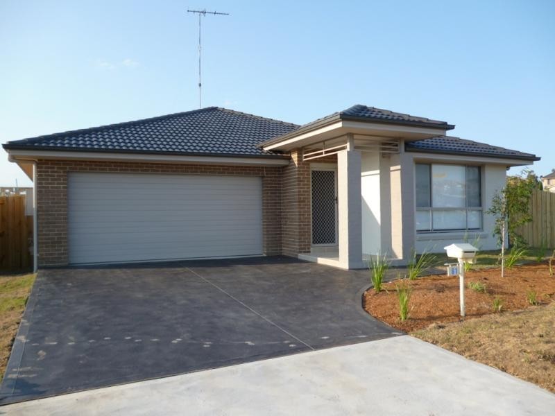 47 Glenmore Ridge Dr, Glenmore Park NSW 2745