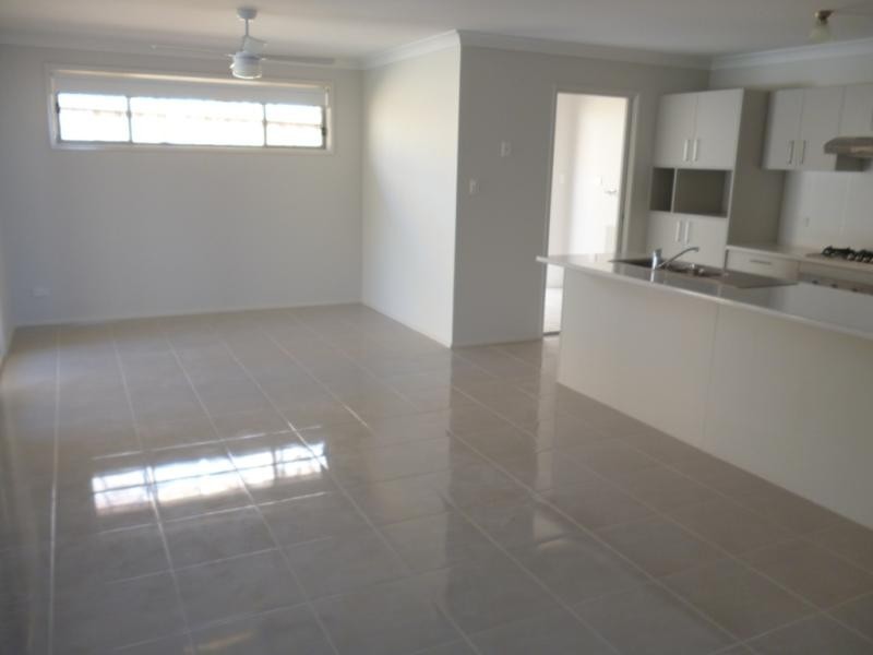 47 Glenmore Ridge Dr, Glenmore Park NSW 2745