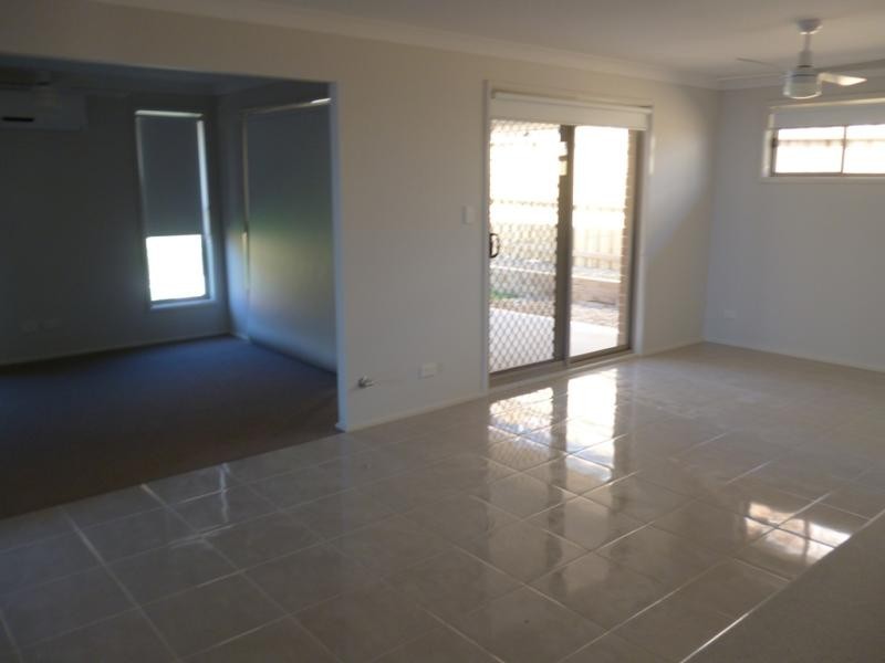 47 Glenmore Ridge Dr, Glenmore Park NSW 2745