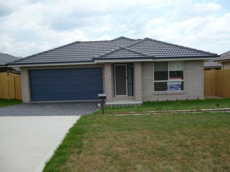 51 Adams Cct, Elderslie NSW 2570