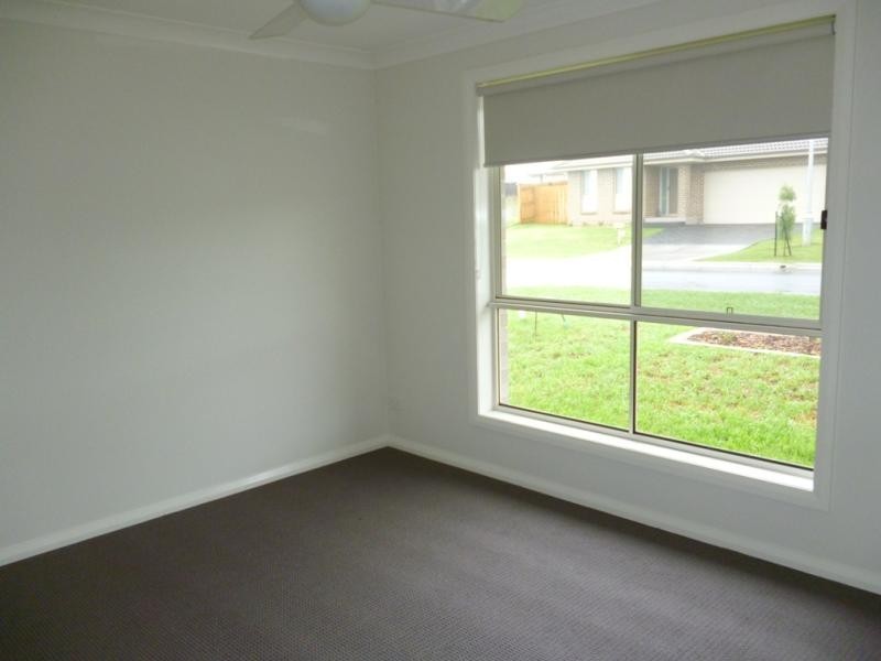 51 Adams Cct, Elderslie NSW 2570