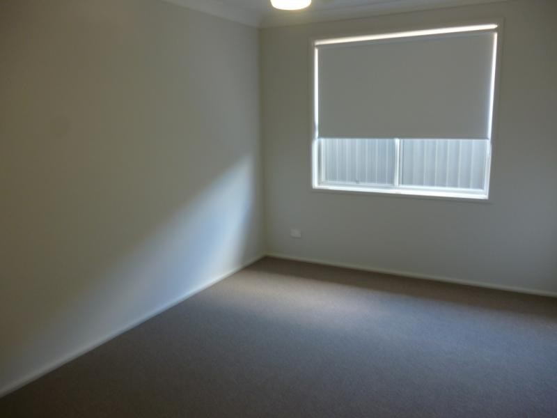 72 Glenmore Ridge Dr, Glenmore Park NSW 2745