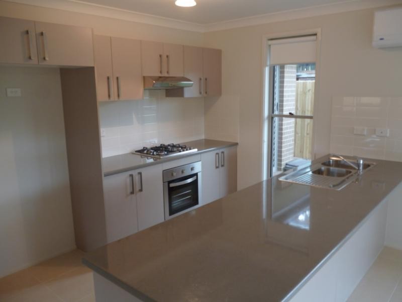 117 Ridgetop Dr, Glenmore Park NSW 2745