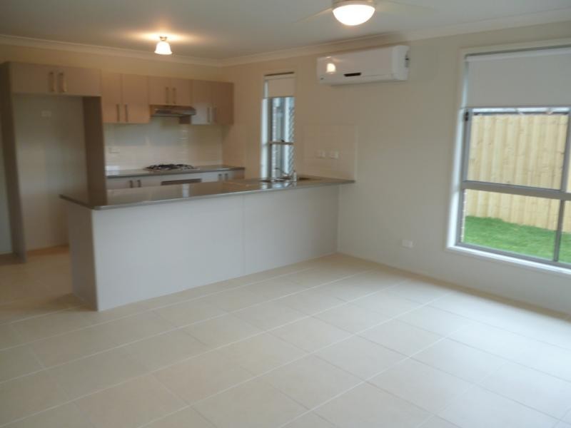 117 Ridgetop Dr, Glenmore Park NSW 2745