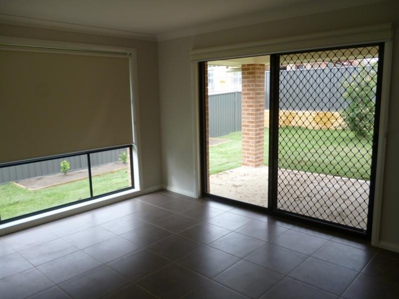 39 Glenmore Ridge Dr, Glenmore Park NSW 2745