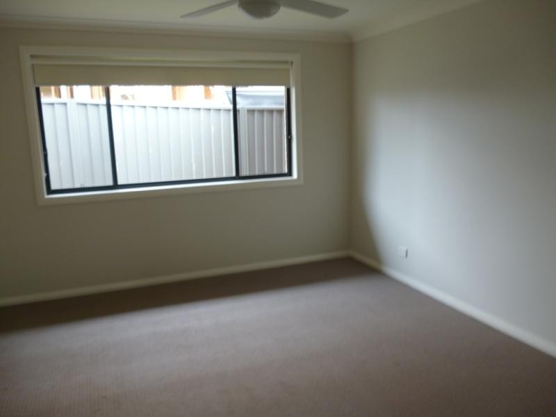 39 Glenmore Ridge Dr, Glenmore Park NSW 2745
