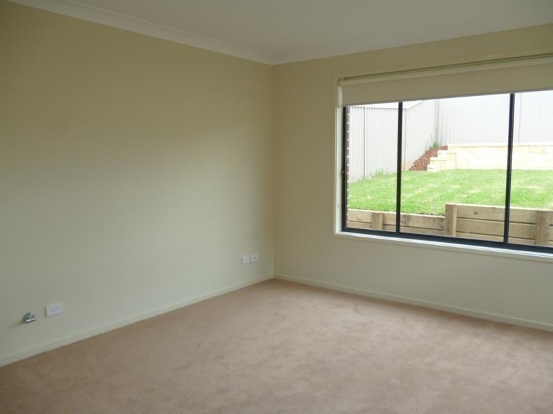 18 Acropolis Ave, Rooty Hill NSW 2766