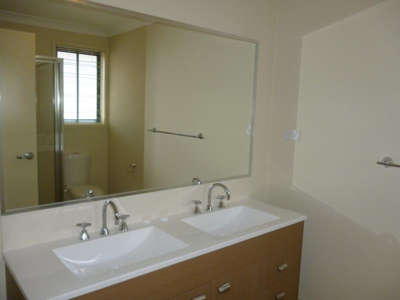 18 Acropolis Ave, Rooty Hill NSW 2766