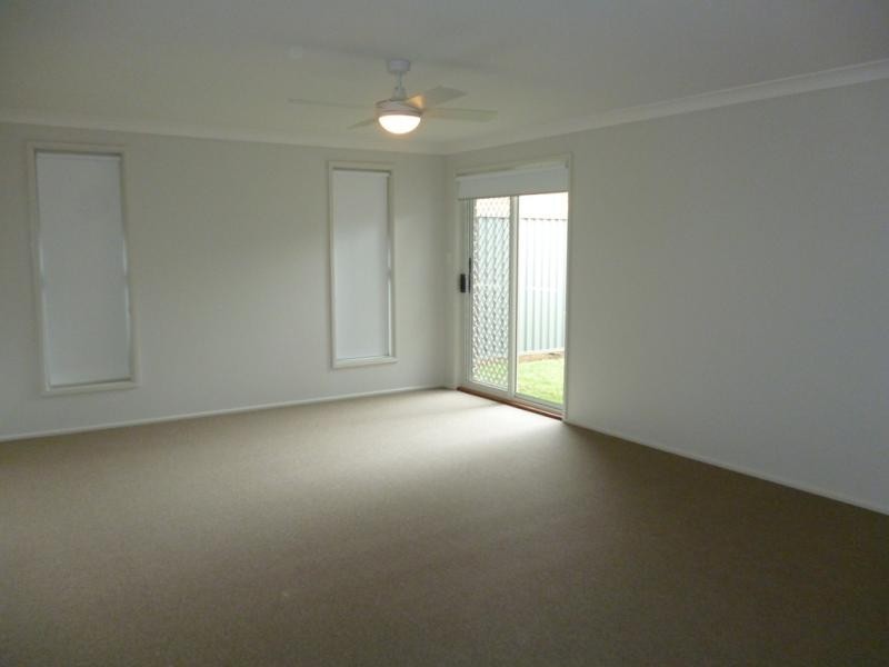 75 Glenmore Ridge Dr, Glenmore Park NSW 2745