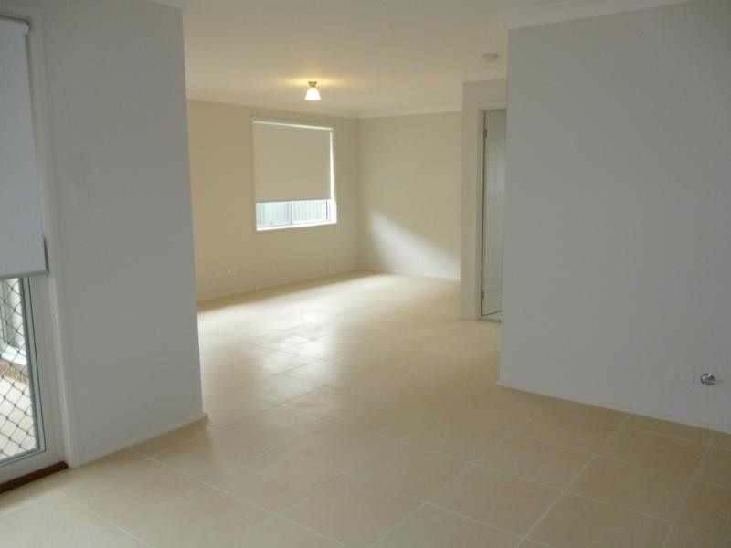 75 Glenmore Ridge Dr, Glenmore Park NSW 2745