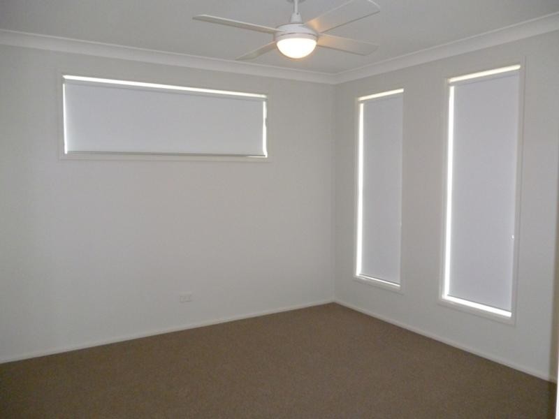 75 Glenmore Ridge Dr, Glenmore Park NSW 2745