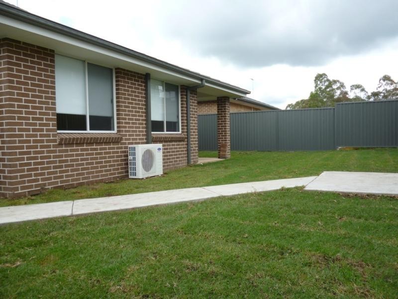 75 Glenmore Ridge Dr, Glenmore Park NSW 2745