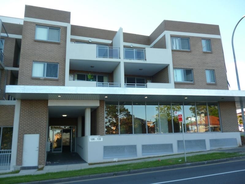 1/128-132 Woodville Rd, Merrylands NSW 2160