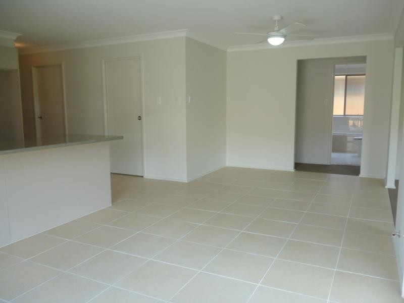 14 Crossley Ave, Glenmore Park NSW 2745