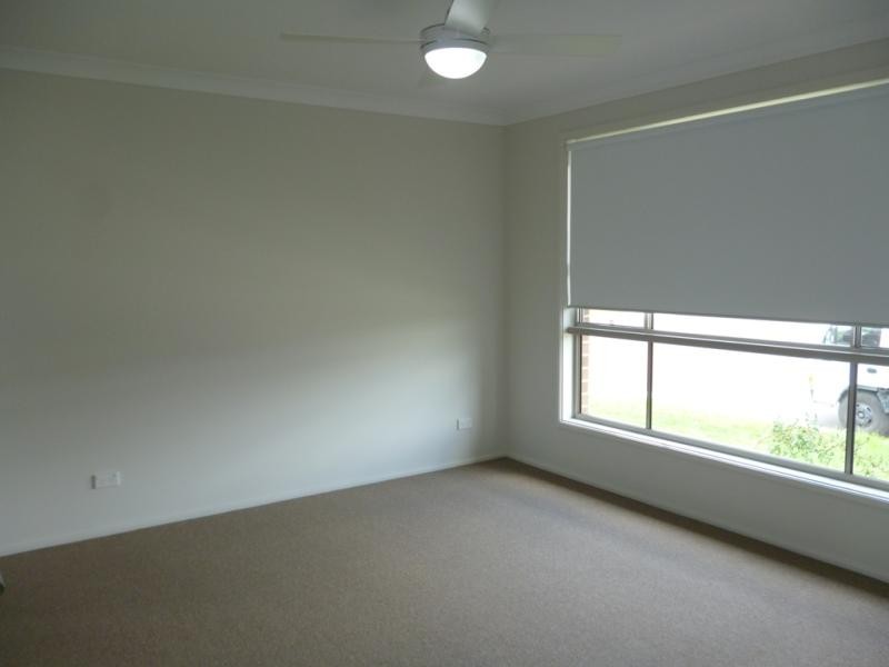 14 Crossley Ave, Glenmore Park NSW 2745