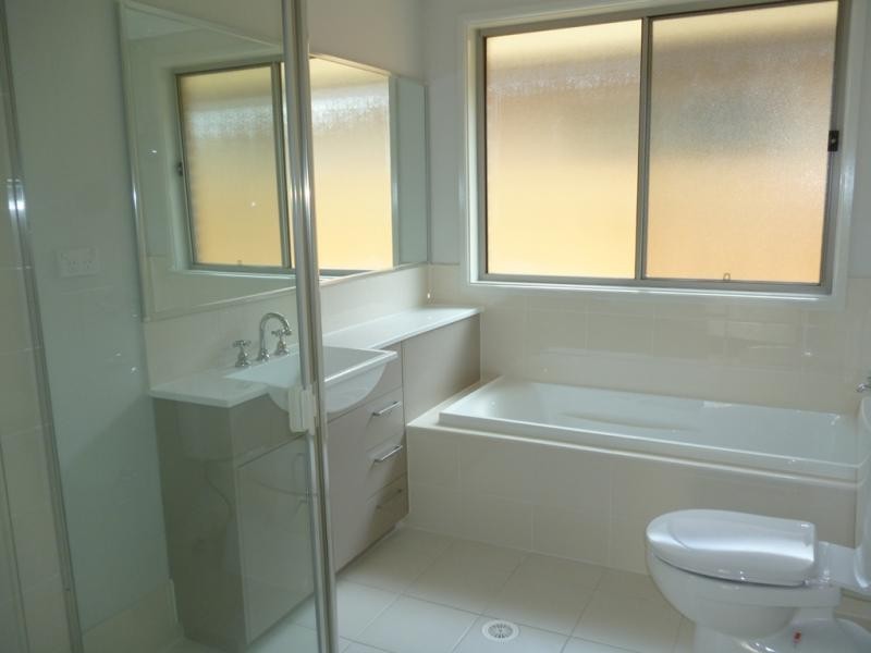 14 Crossley Ave, Glenmore Park NSW 2745