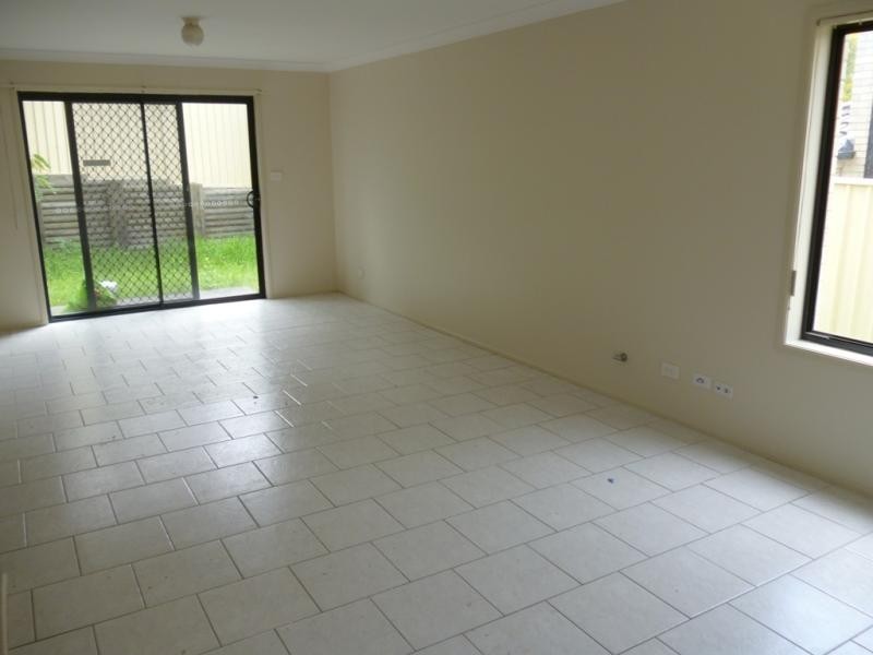 8/46-48 Wattle Rd, Casula NSW 2170